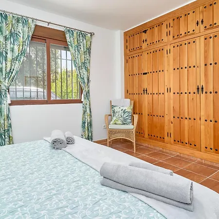 Casa Encinas Vakantiehuis Sayalonga