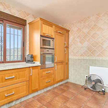 Casa Encinas Vakantiehuis Sayalonga